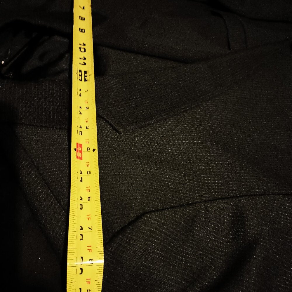Classic Black Men's Suit - Picture 14 of 15